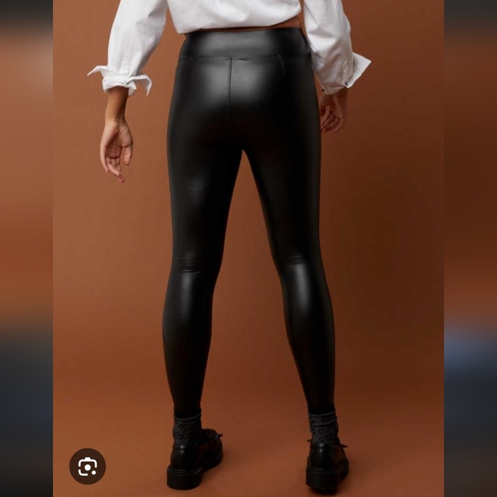Aerie OFFLINE Black Real Luxe Faux Leather Leggings Size XS - Picture 6 of 9